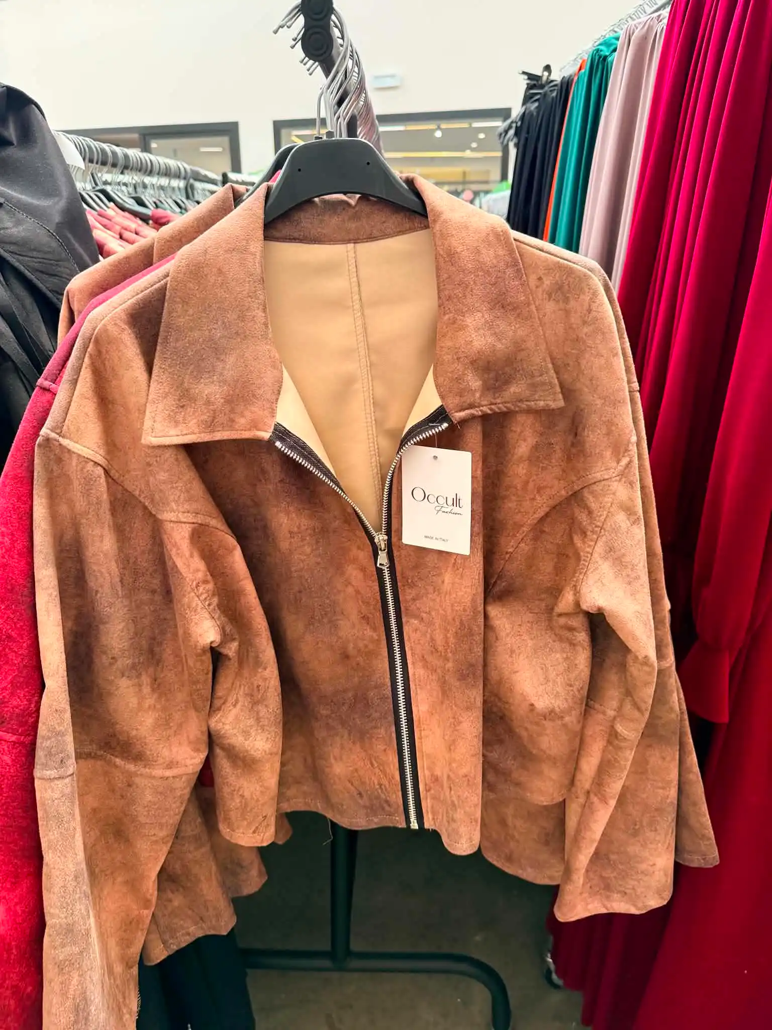 Kurzjacke im Boxy-Schnitt mit Reißverschluss
