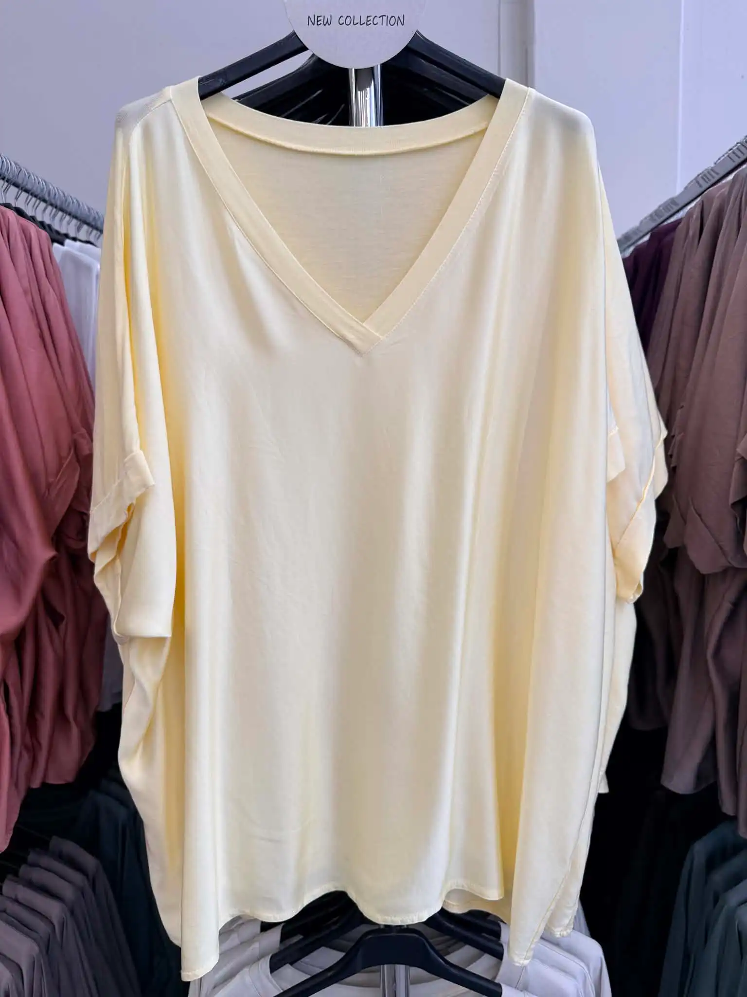 Oversized Top mit V‑Ausschnitt