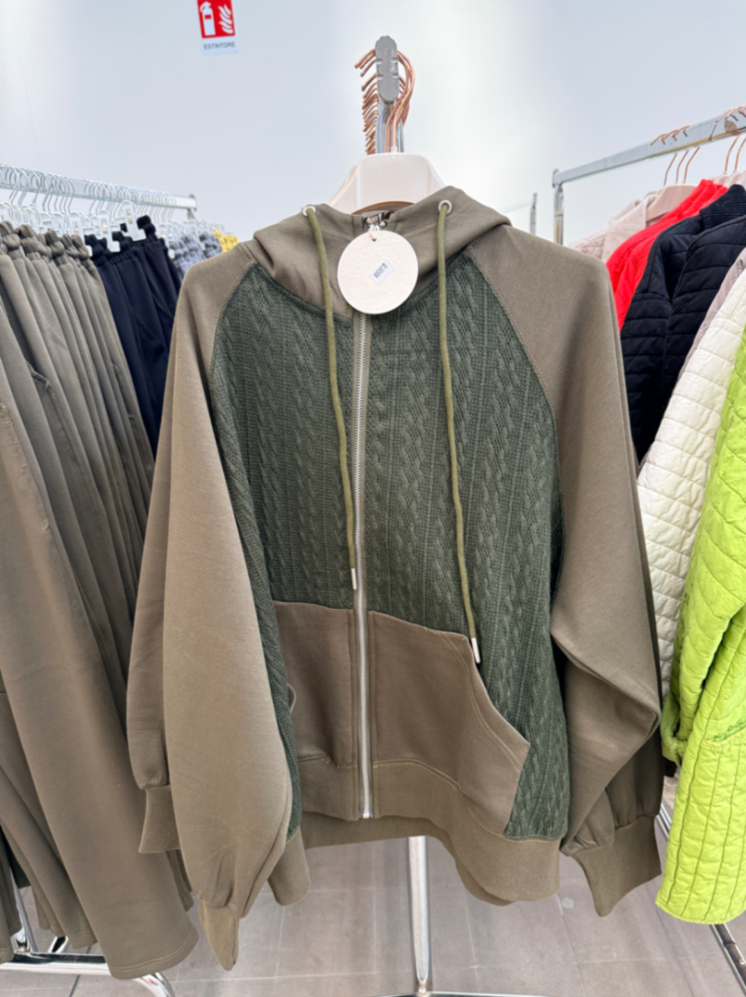 Kapuzen-Sweatjacke mit Reißverschluss