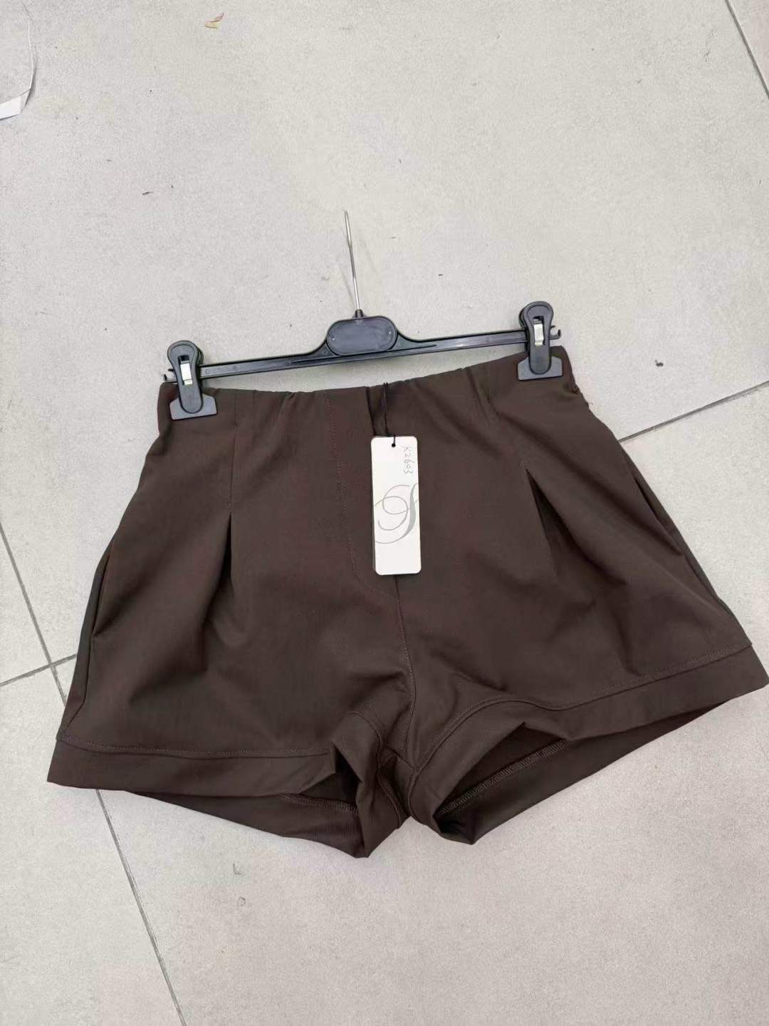 Shorts mit Falten