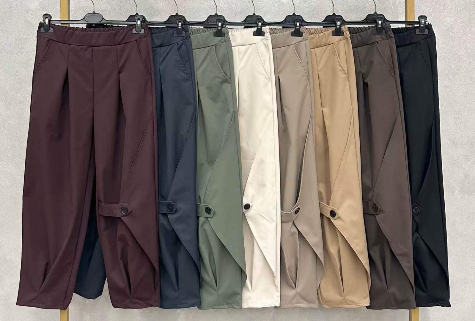 Gerade Hose mit Gummibund