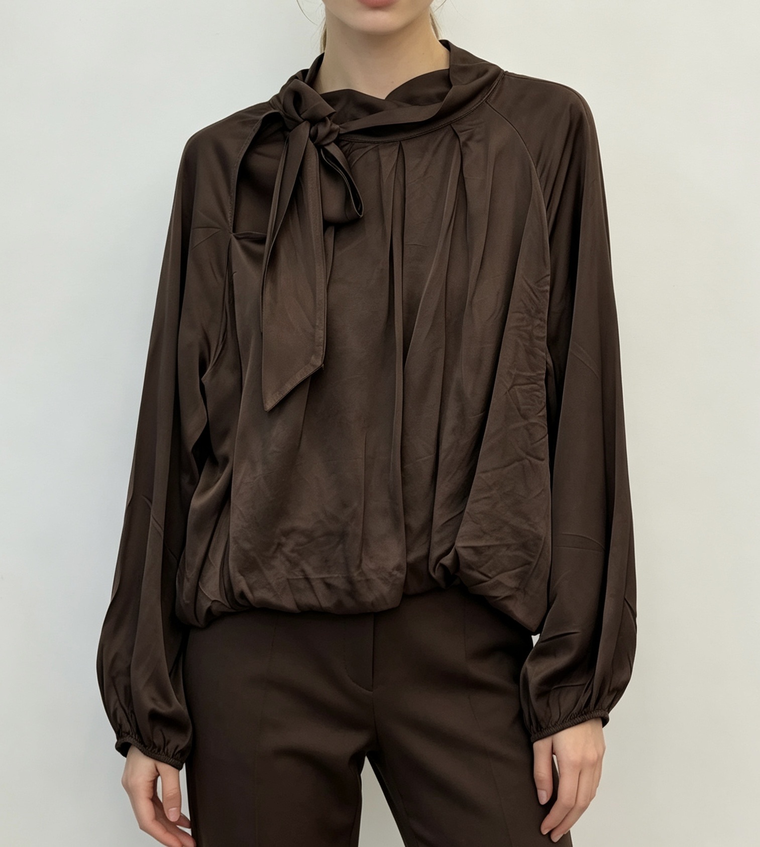 Bluse mit Schleife