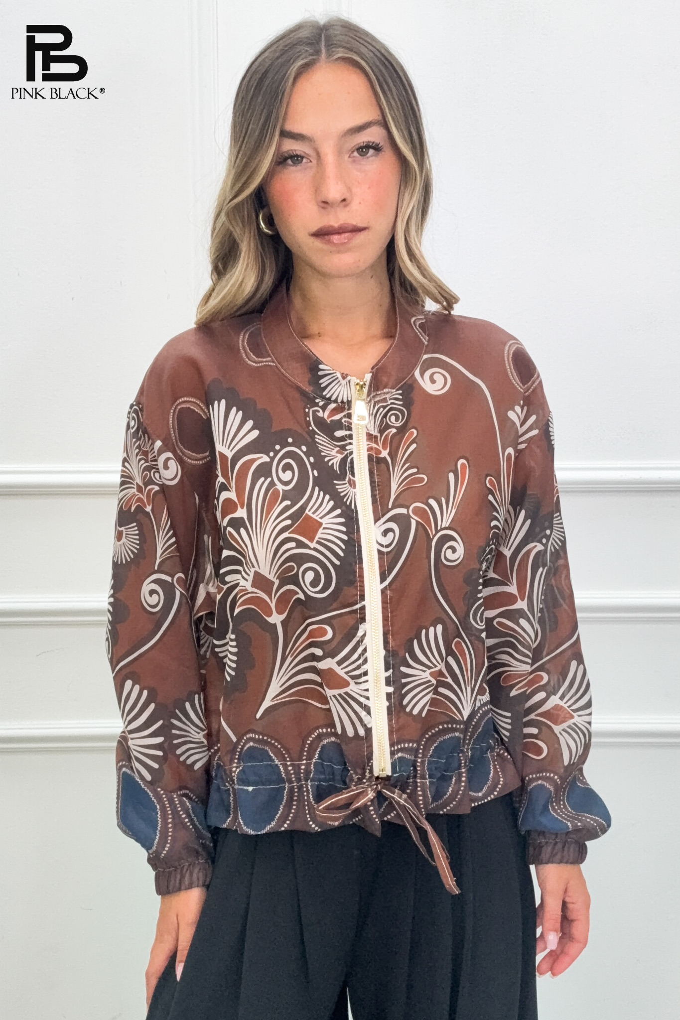 Legere Bomberjacke mit Kordelzug