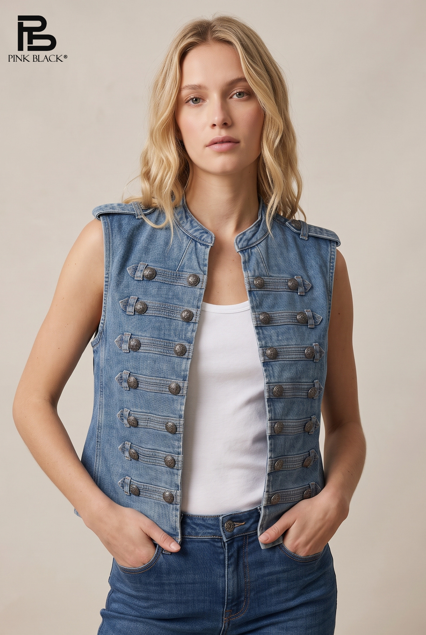 Jeansweste mit Halbrollkragen