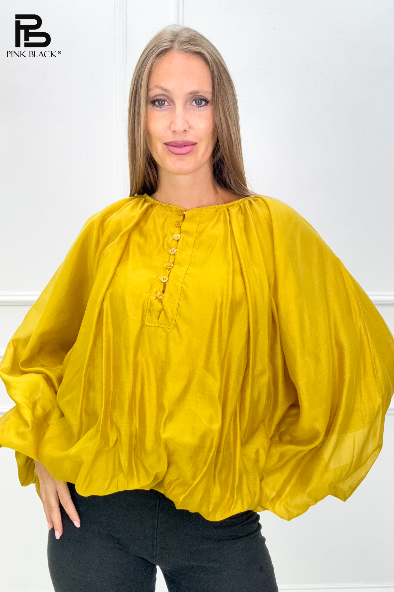 Oversized-Bluse mit gerafftem Ausschnitt