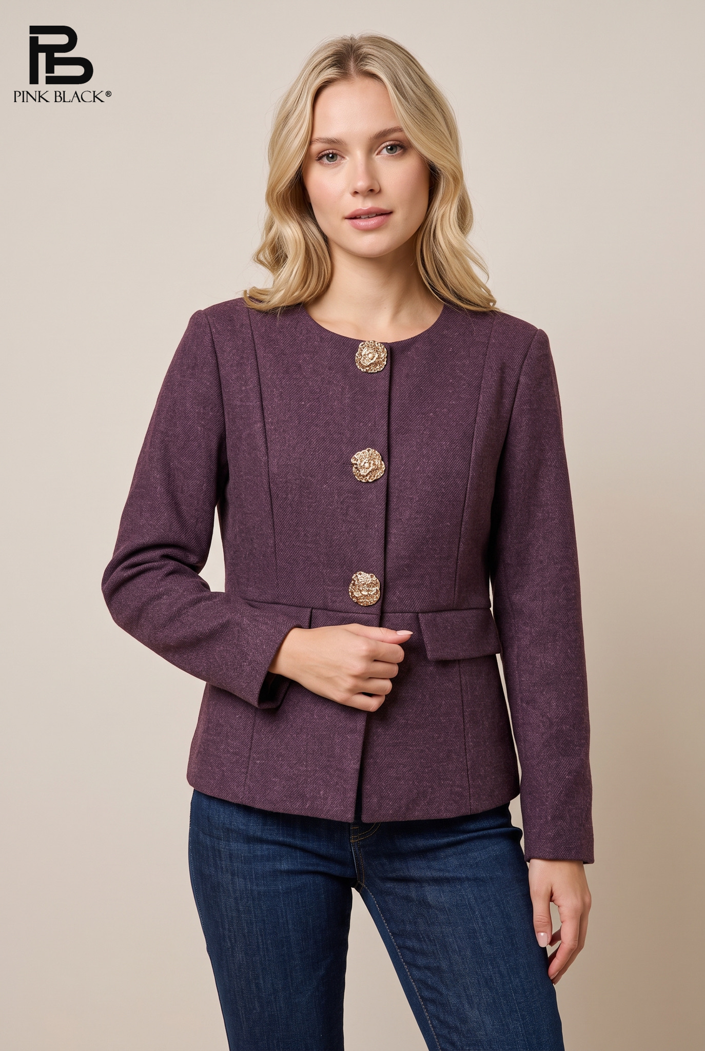 Figurbetonte Jacke ohne Kragen