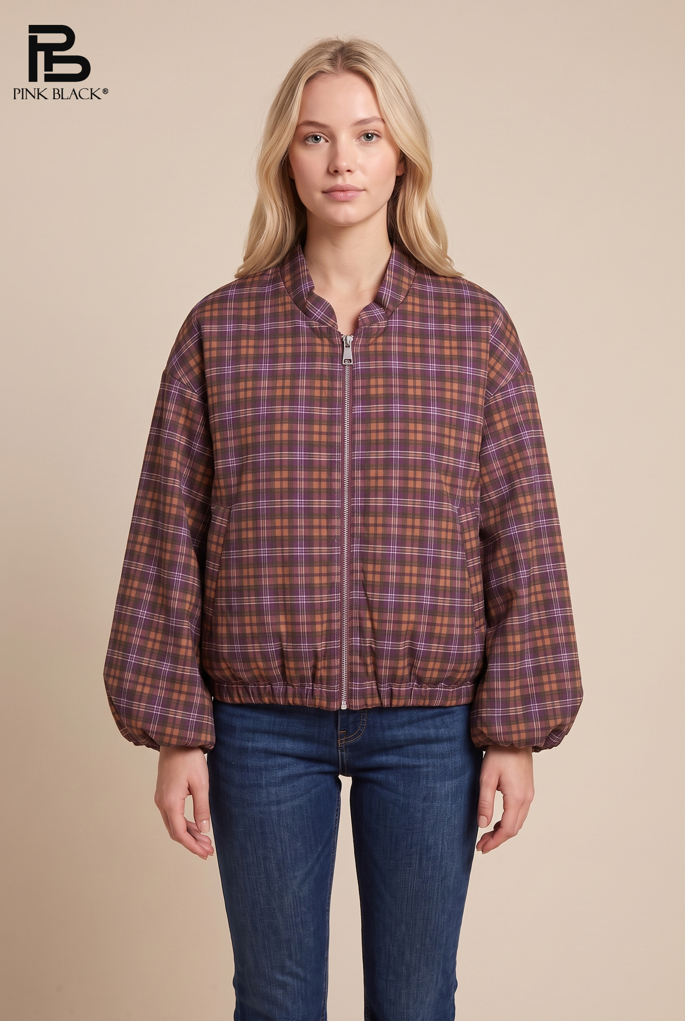 Kurz geschnittene Oversize-Jacke mit Stehkragen