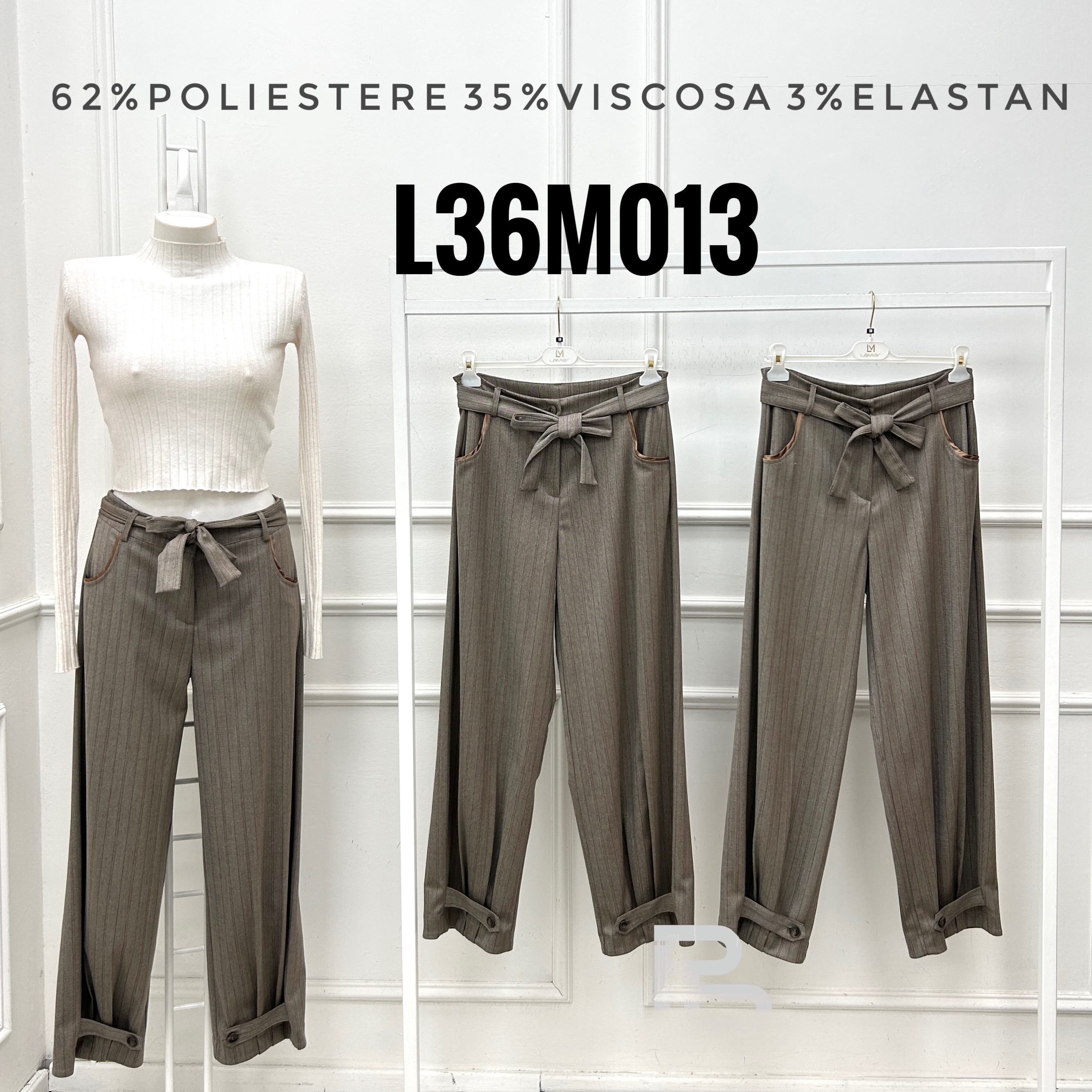 Gerade Hose mit Gürtel