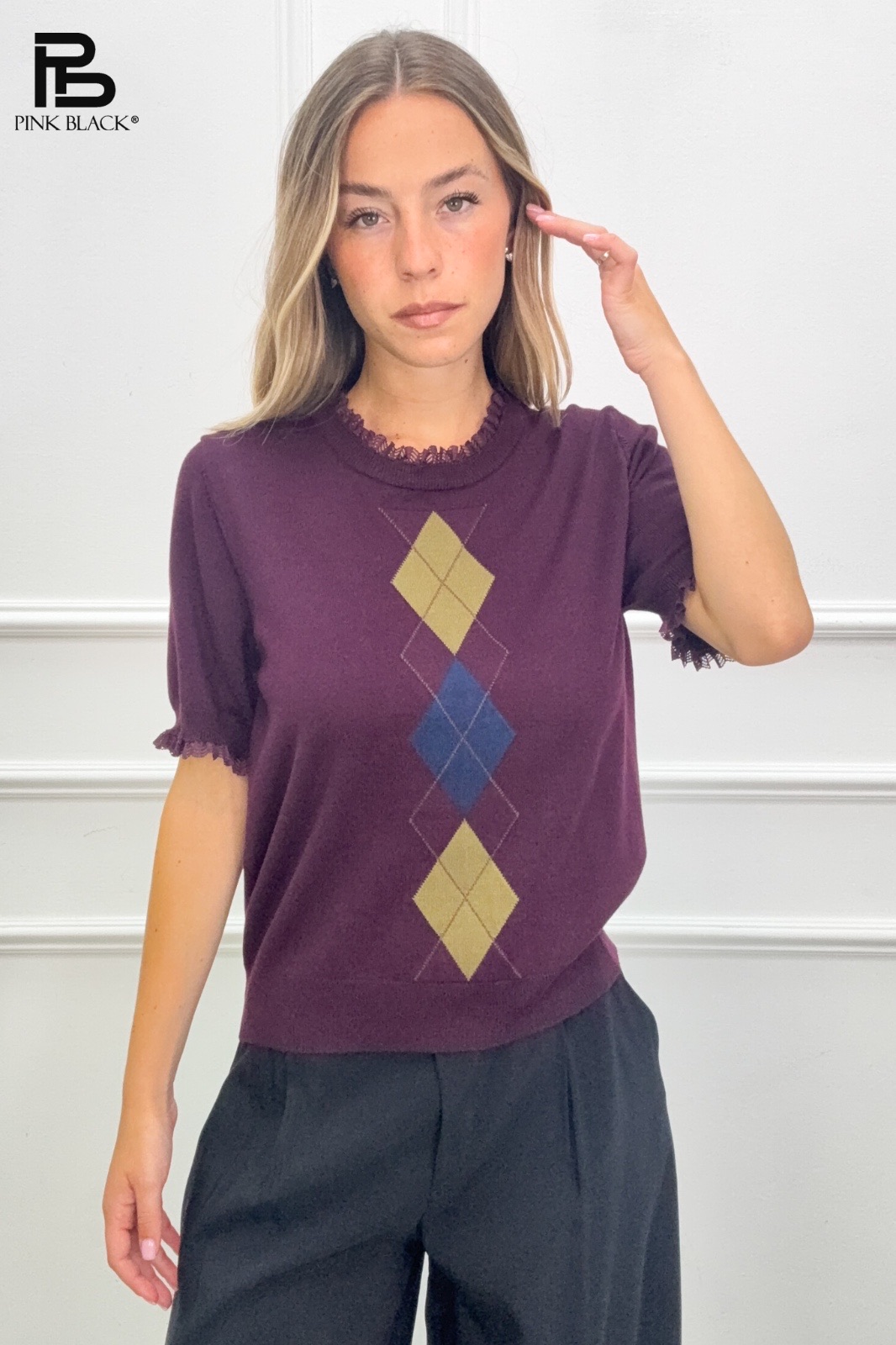 Pullover mit Spitzenbesatz