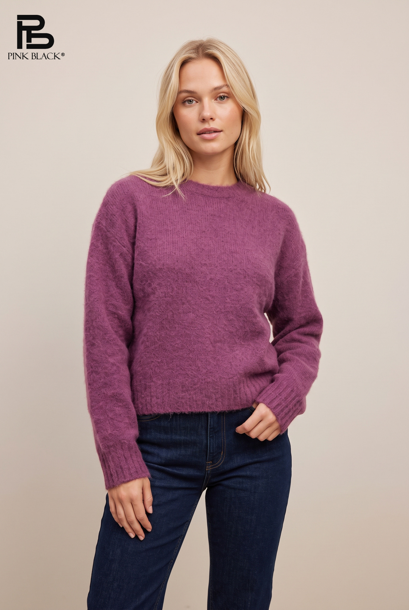 Flauschiger Pullover mit Rundhalsausschnitt