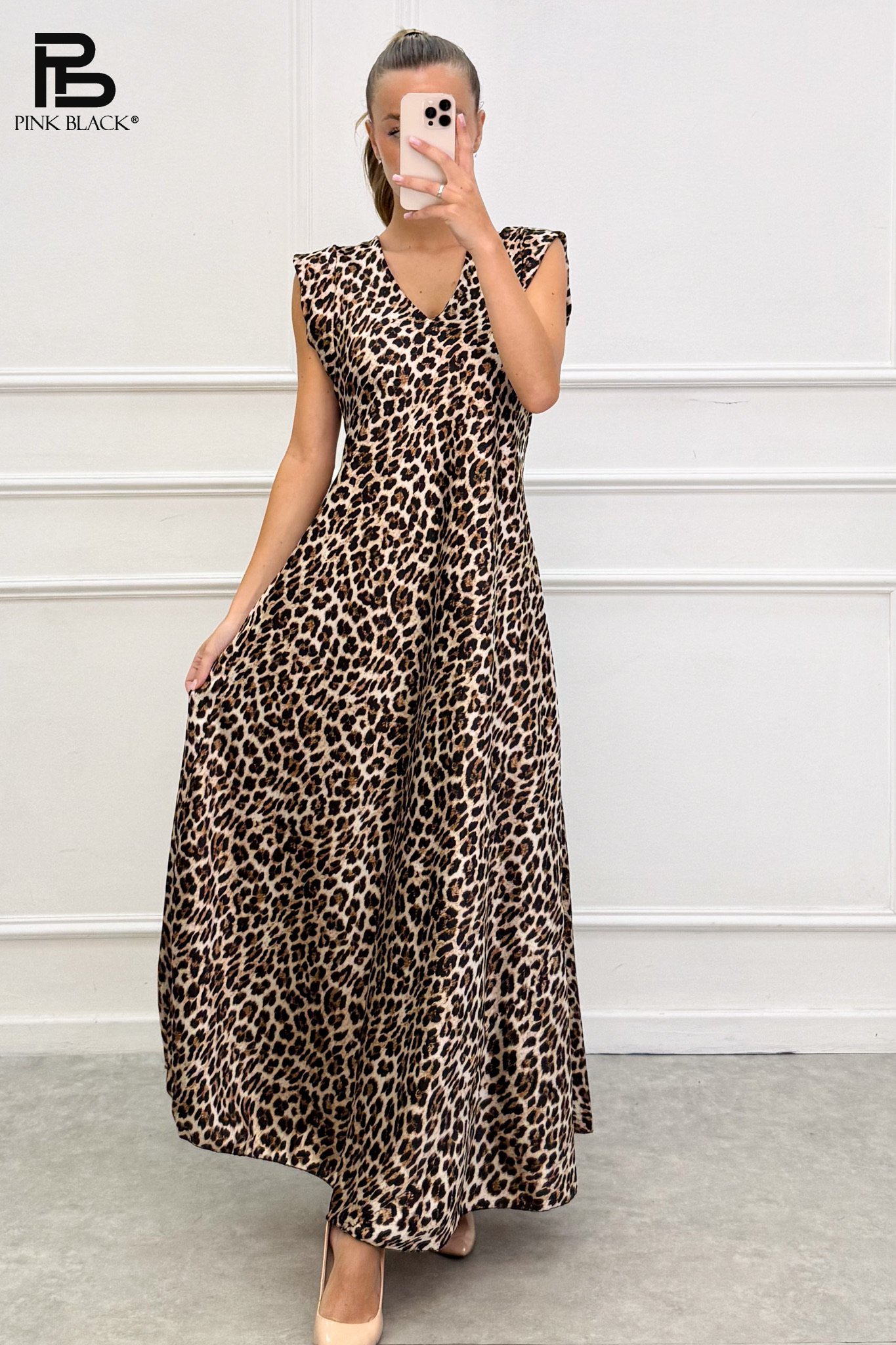 A-Linien Kleid mit V‑Ausschnitt