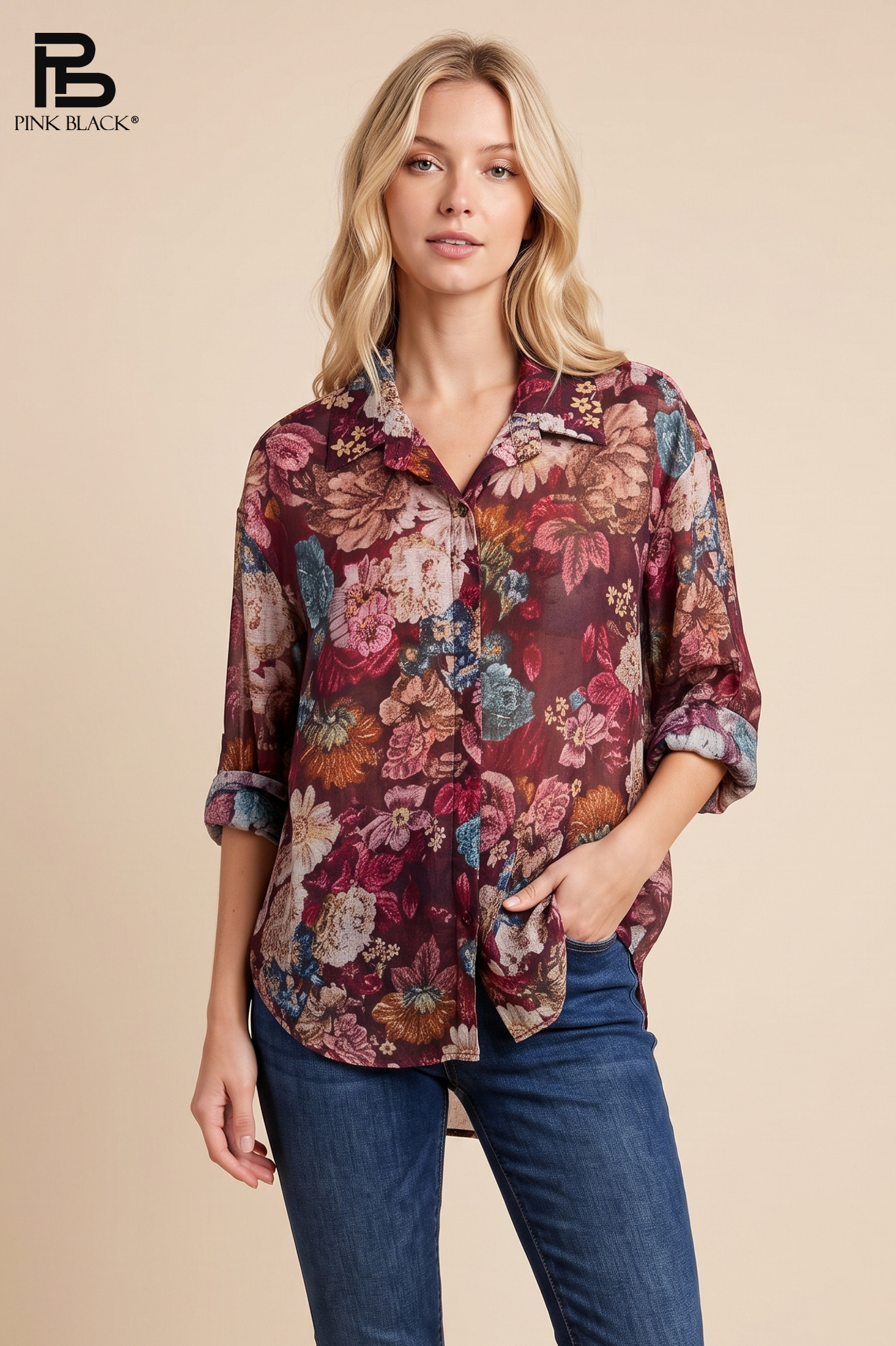 Locker geschnittene Blumenbluse