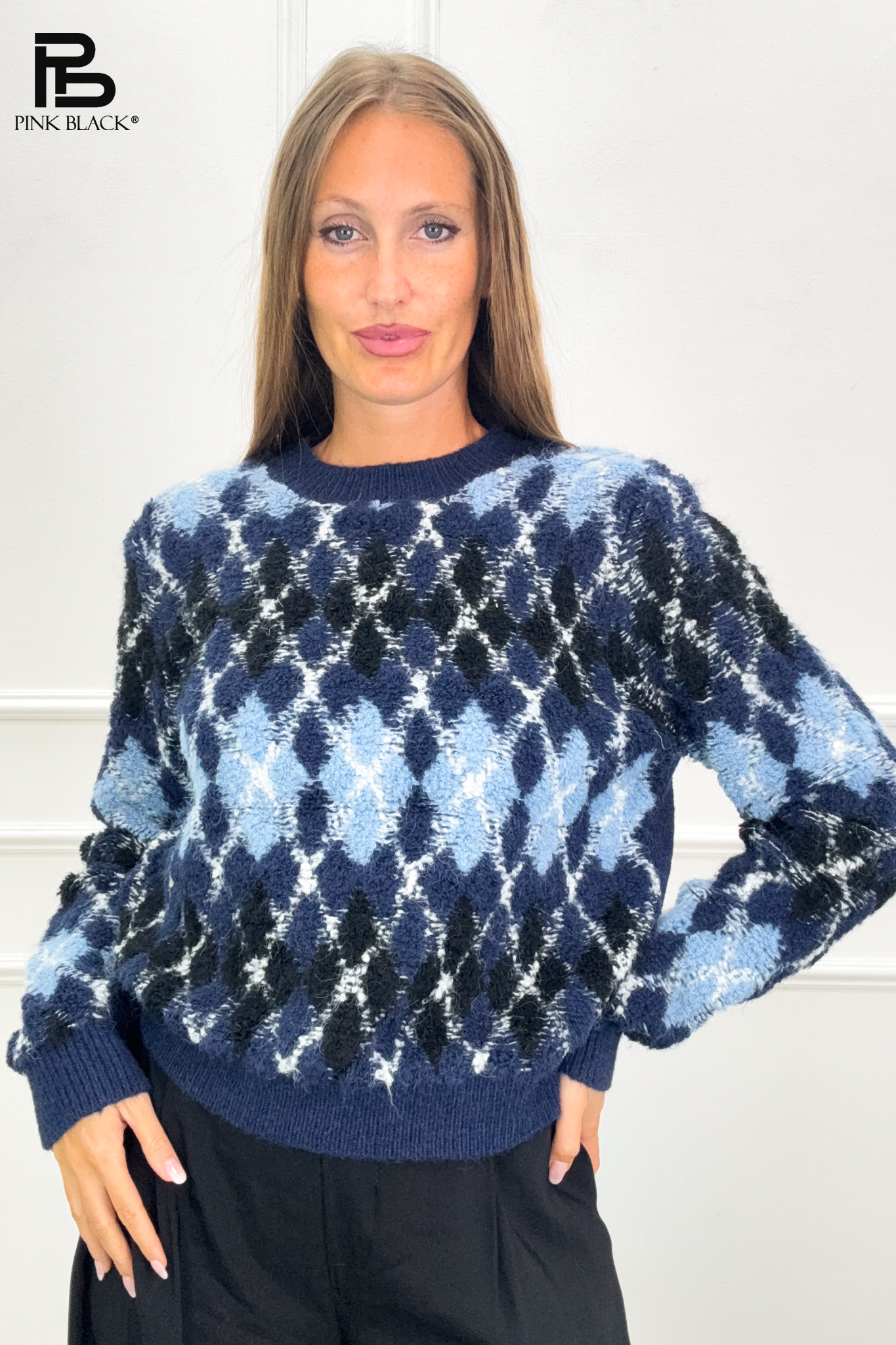 Weiter Pullover mit Rauten