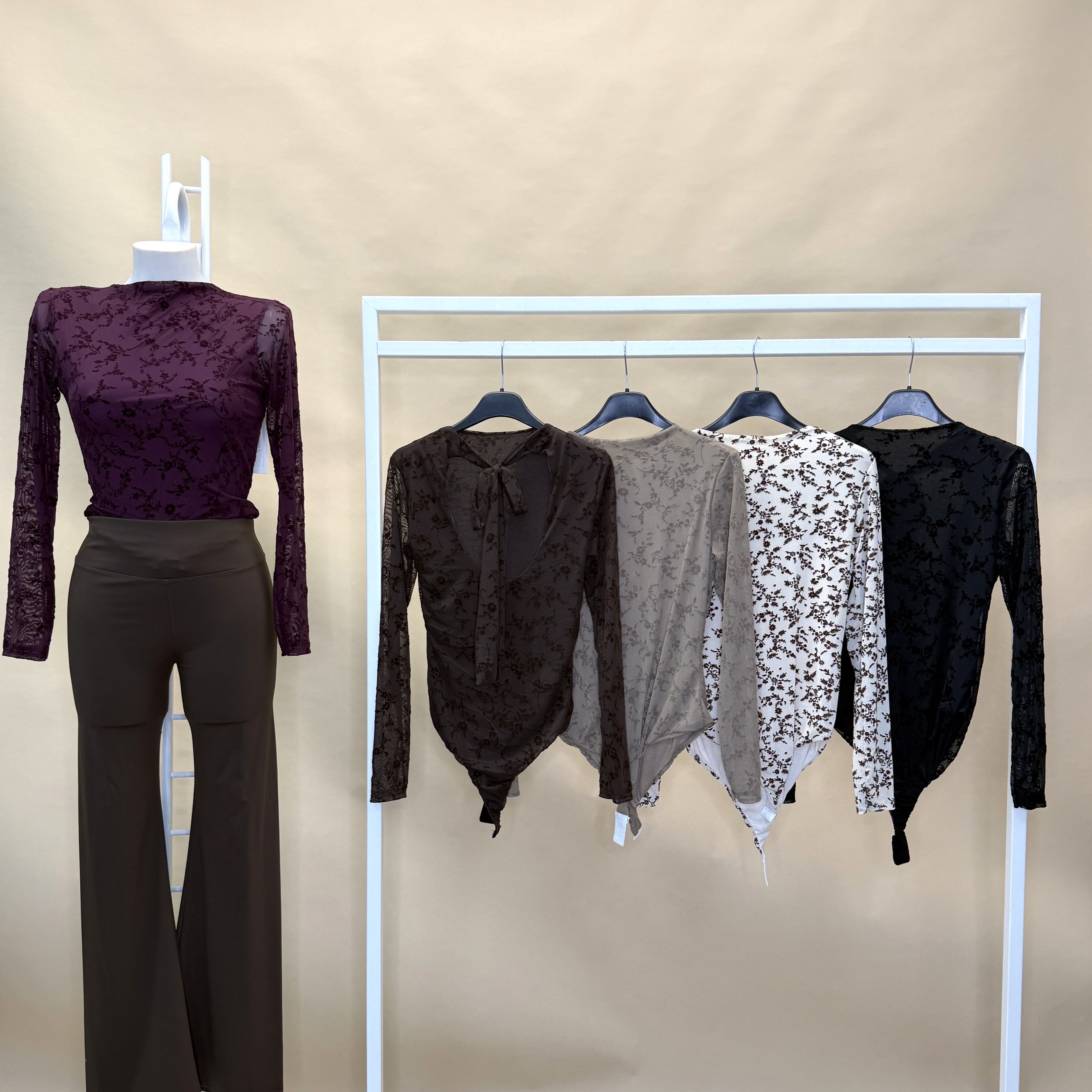 Eng anliegendes Mesh-Top