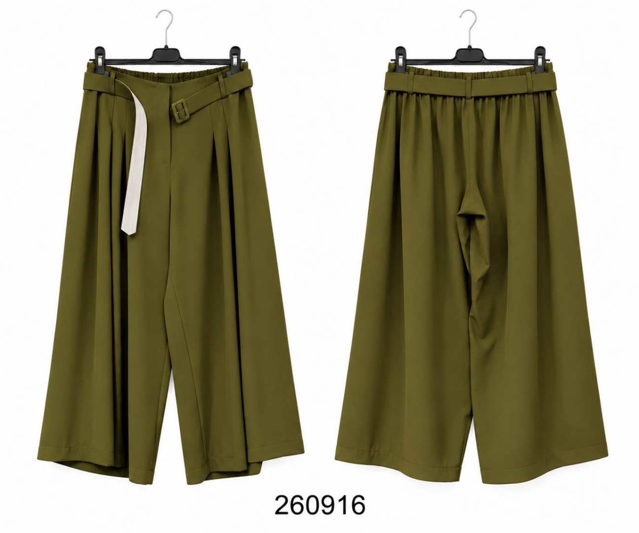 Weite Hosen mit Falten