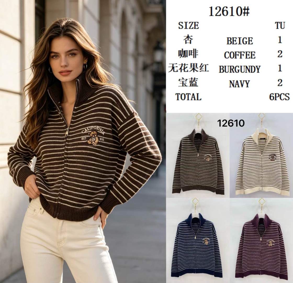 Rollkragenpullover mit Streifen
