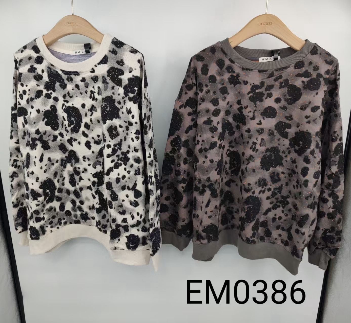 Locker sitzender Pullover mit Muster
