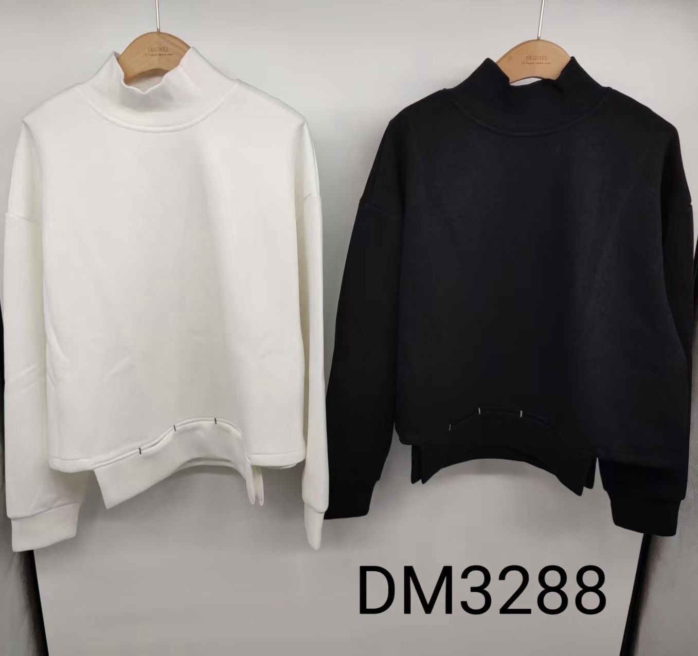 Oversize-Sweatshirt mit kurzem Rollkragen