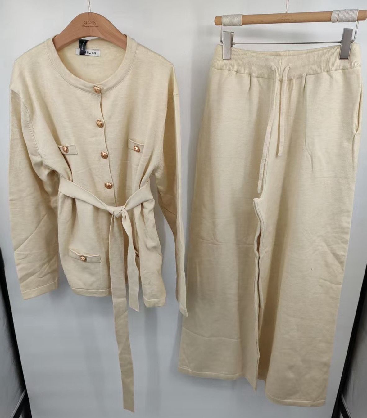 Strick-Set mit Gürtel