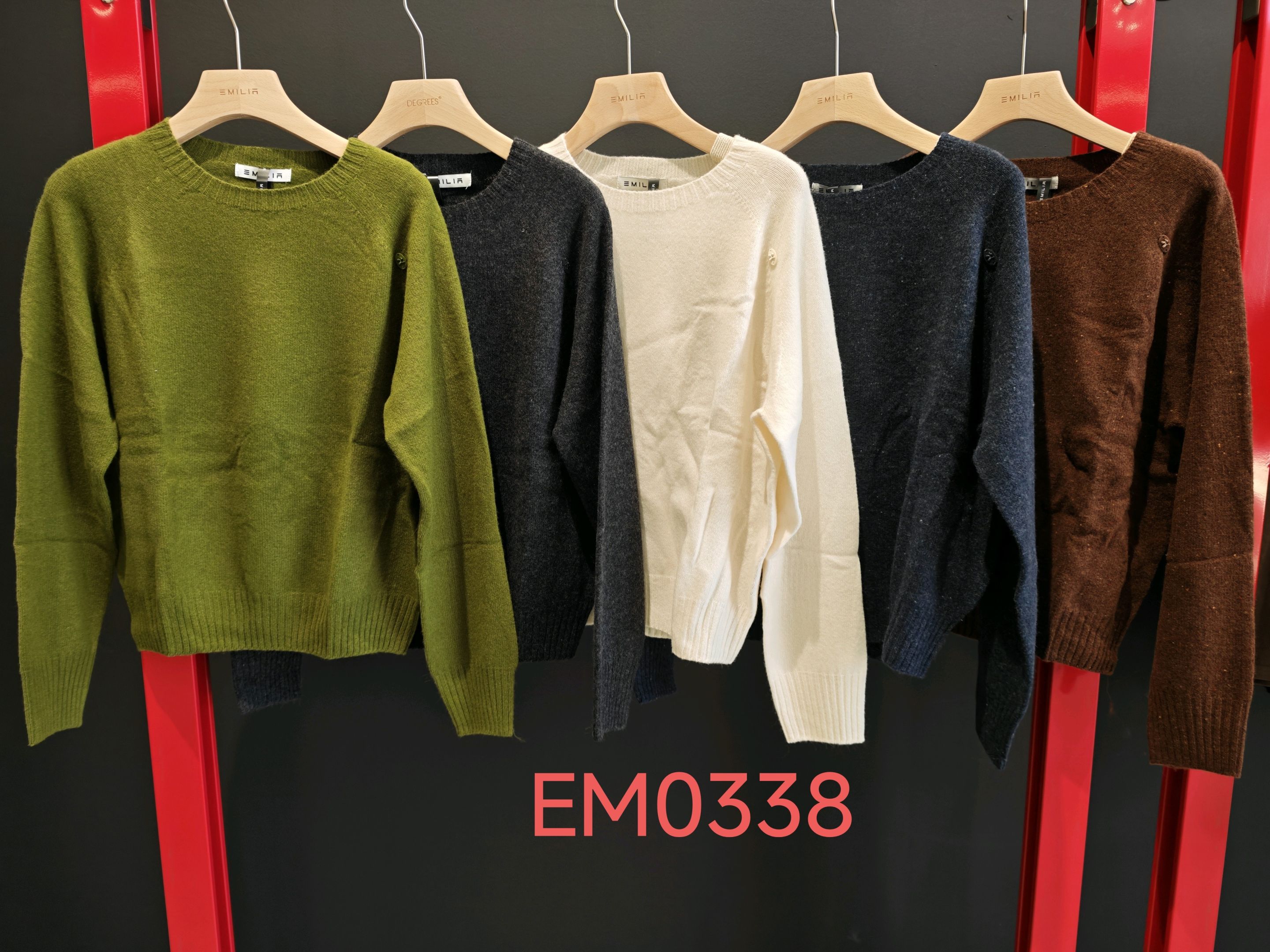 Klassischer Pullover mit Rundhalsausschnitt