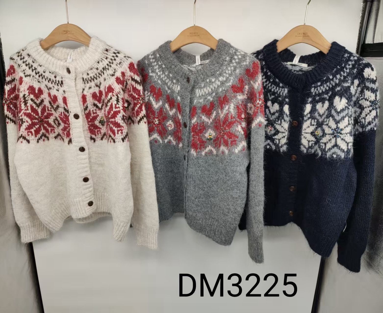 Cardigan mit Stickerei