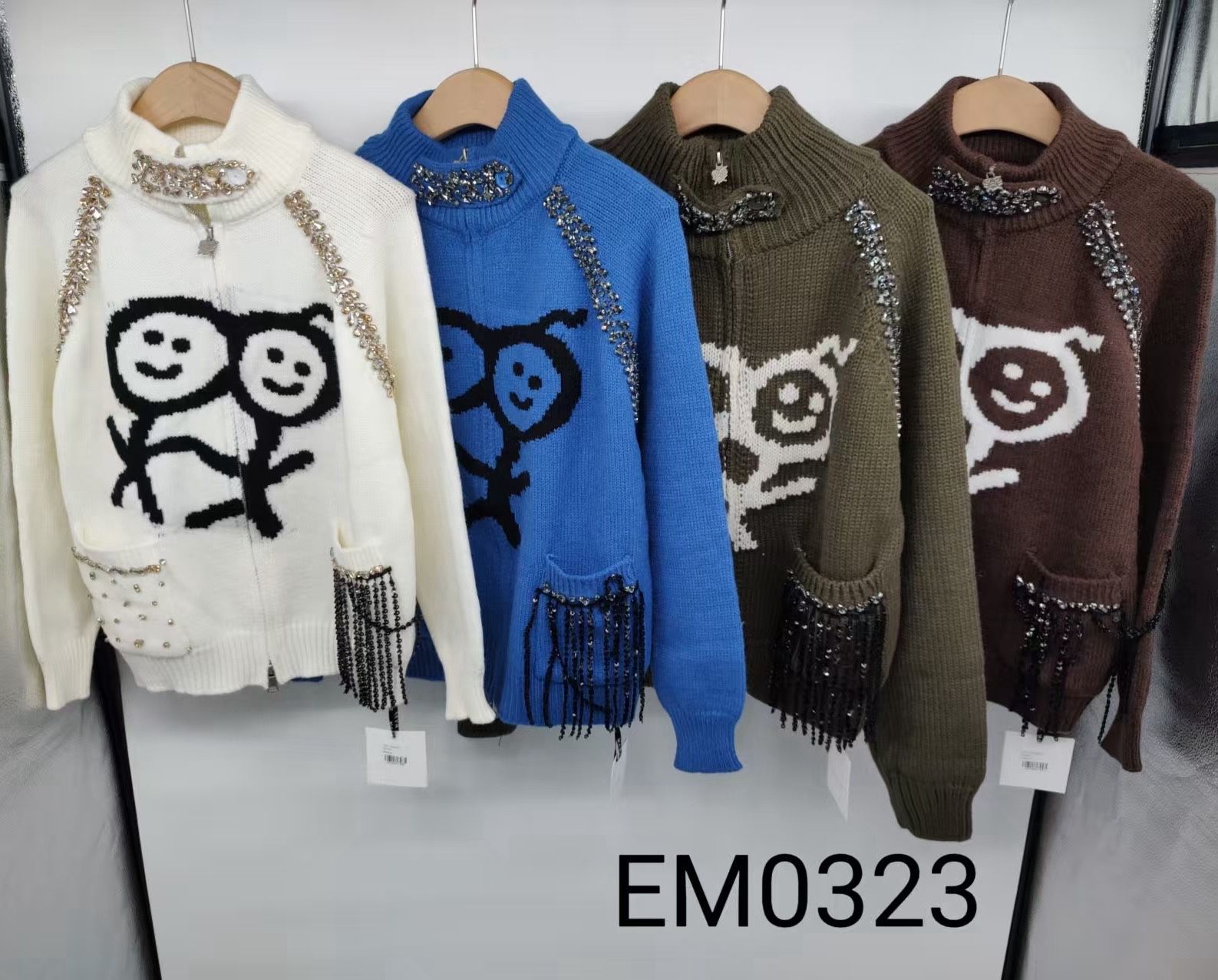 Strickcardigan mit Rollkragen und Stickerei