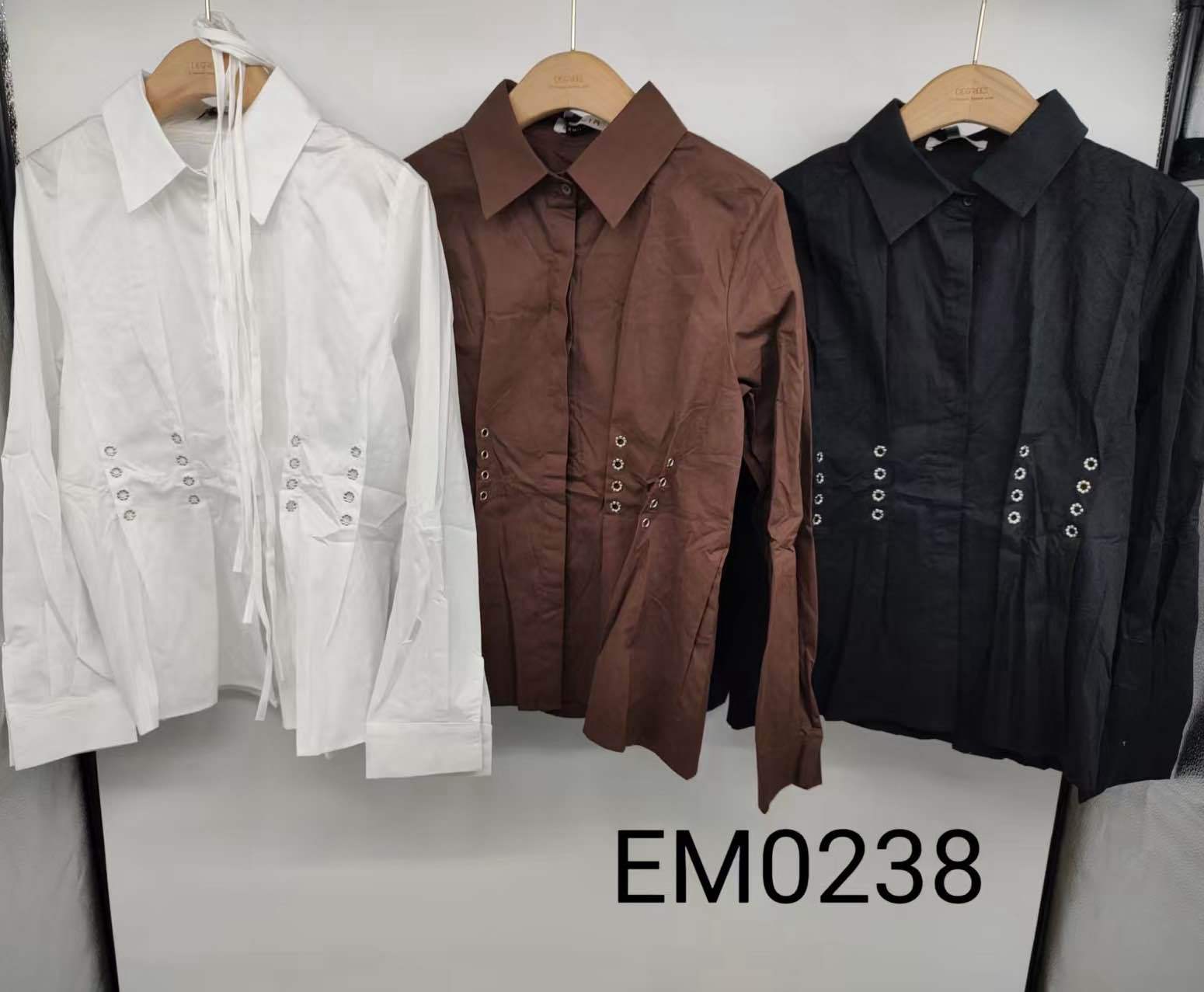 Schneiderei-Bluse mit Taillenband