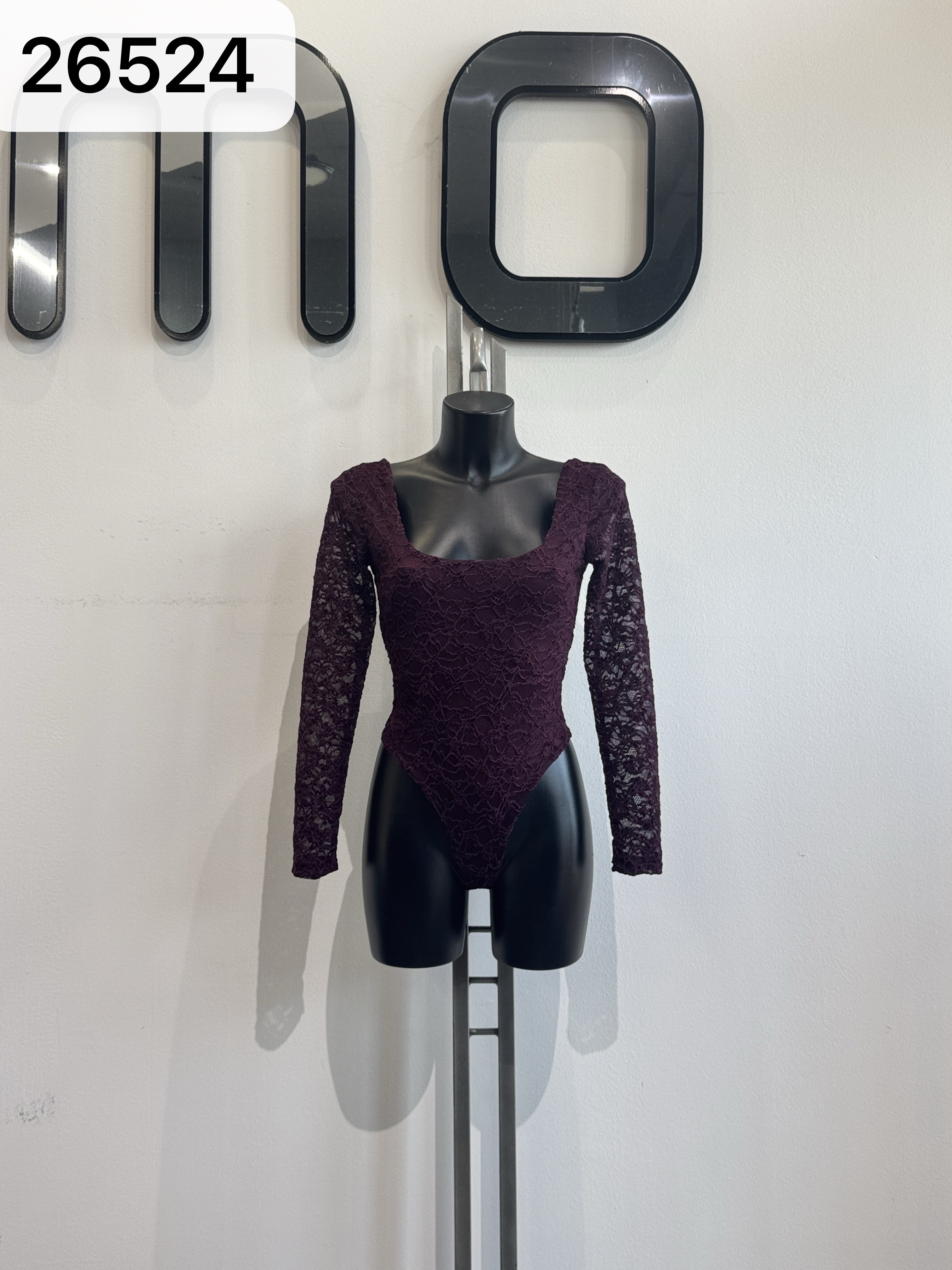 Figurbetontes Spitzenbody