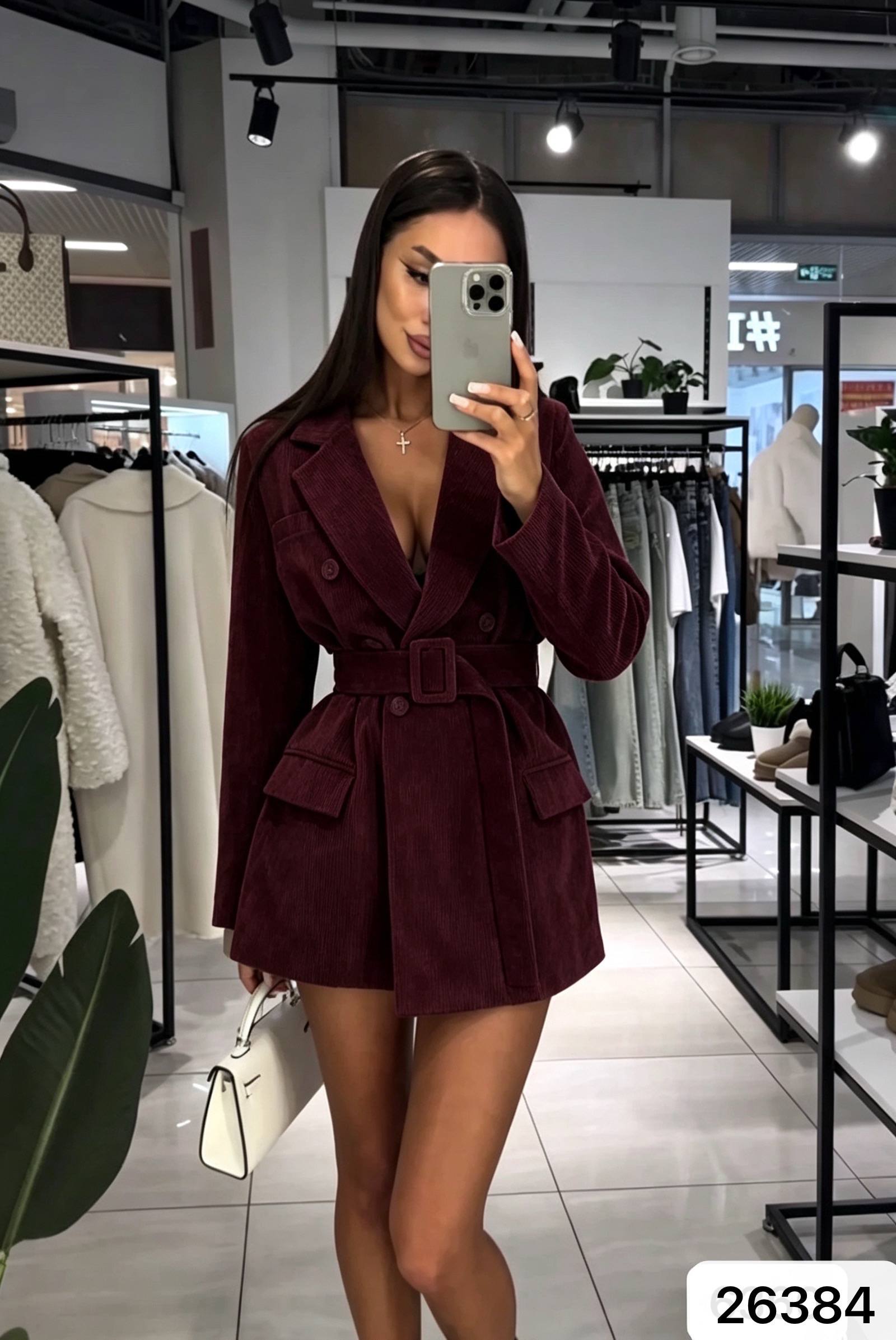 Verlängerte Schneiderjacke mit Gürtel