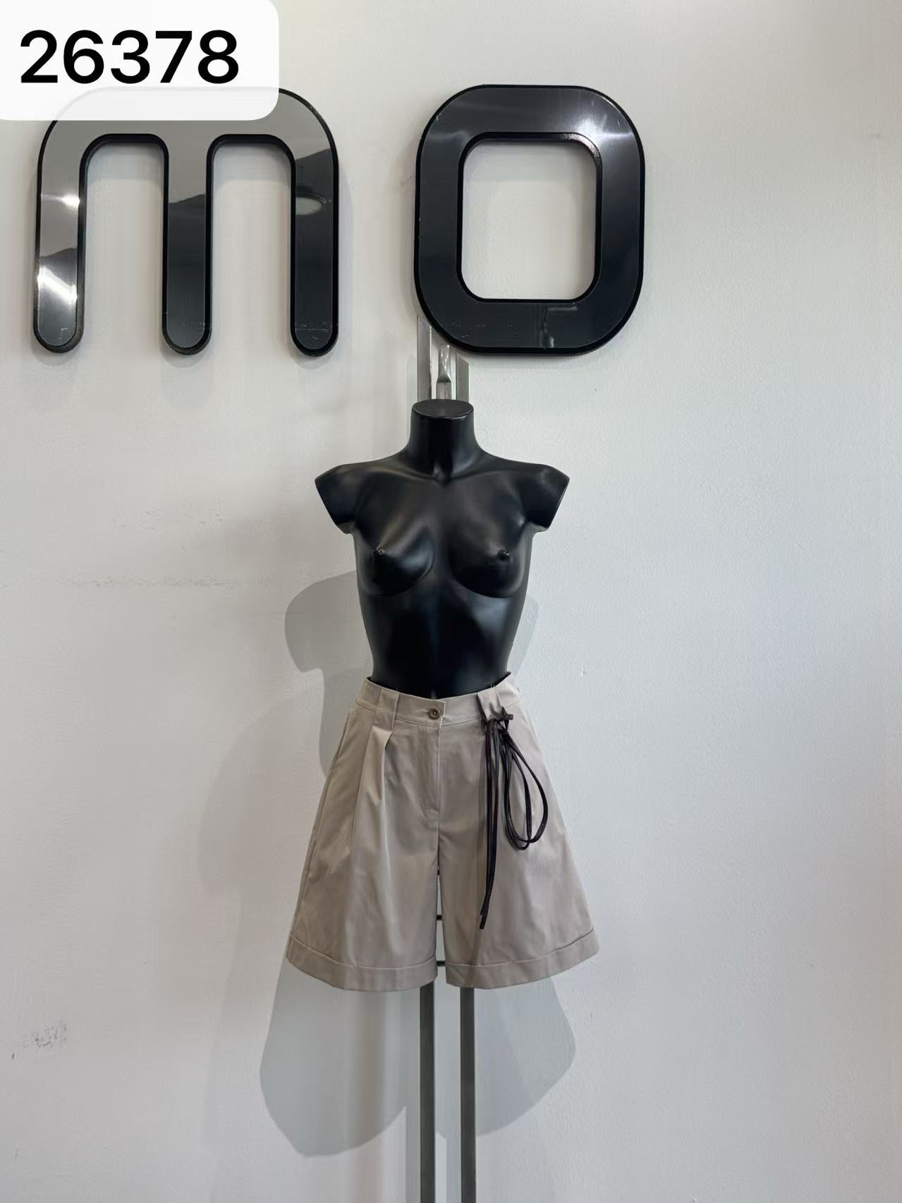 Bermuda-Shorts mit Gürtel
