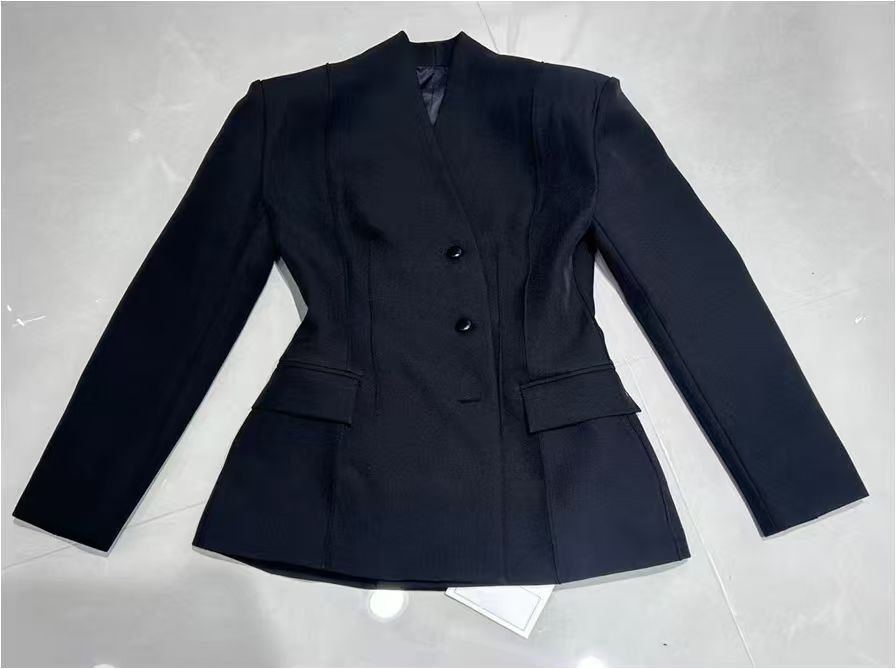 Figurbetonter Blazer mit Stehkragen