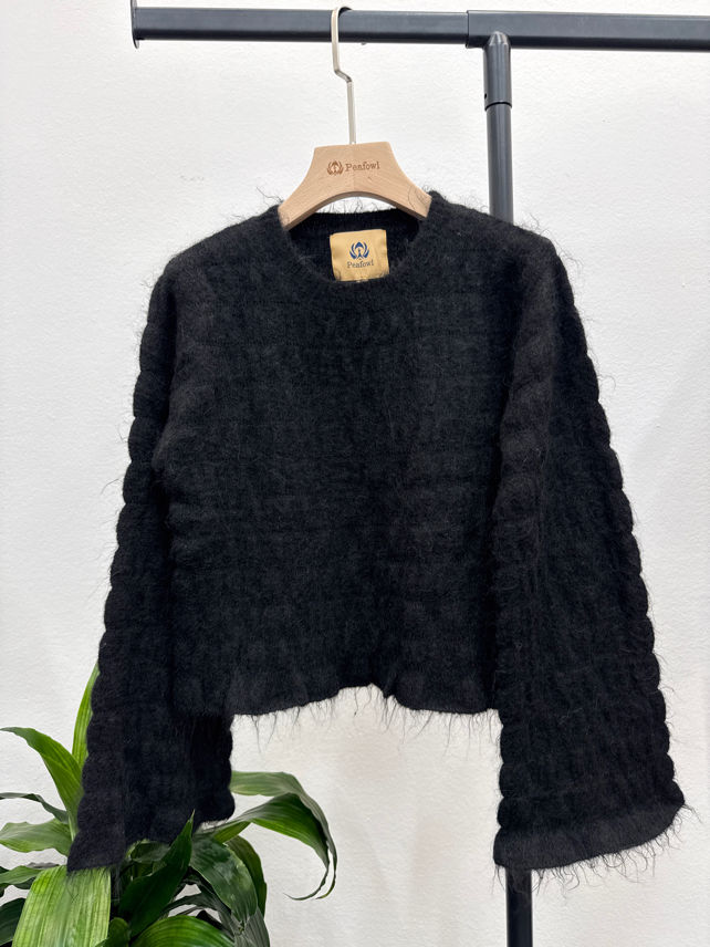 Schlichter Pullover mit Rundhalsausschnitt