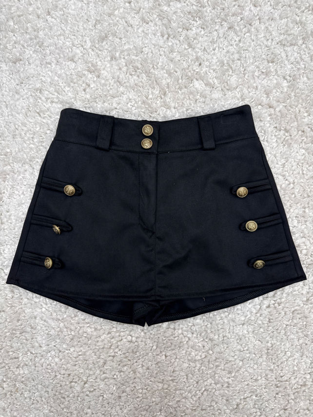 Rock-Shorts mit Zierknöpfen
