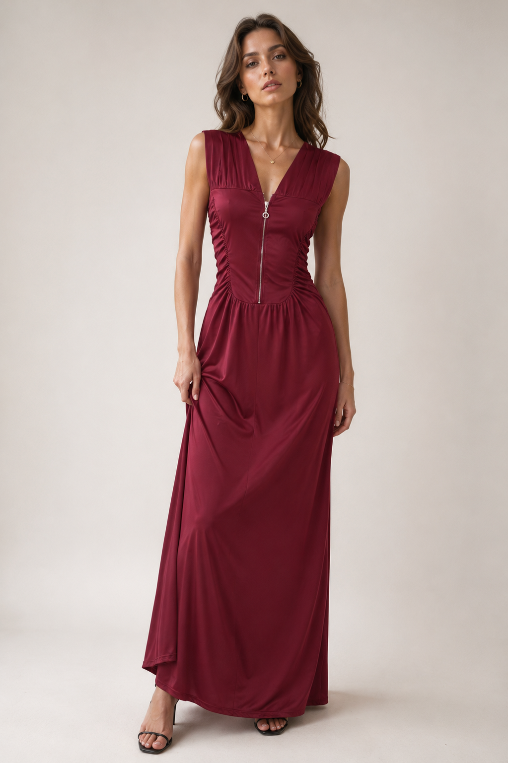 Figurnahes Maxi‑Kleid mit V‑Ausschnitt