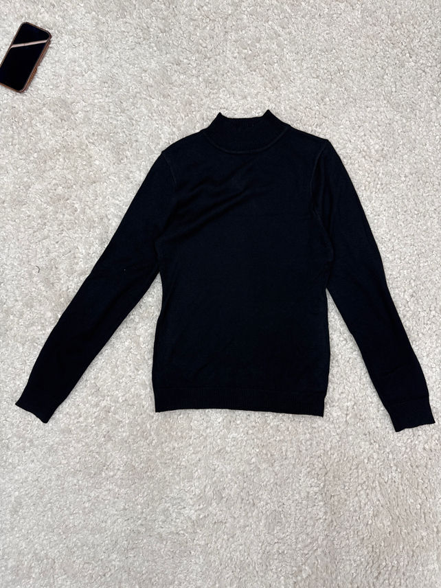 Gerader Pullover mit Troyerkragen