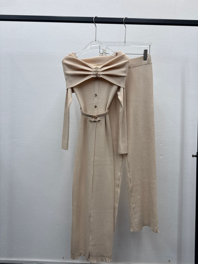 A‑Line Jumpsuit mit freier Schulter