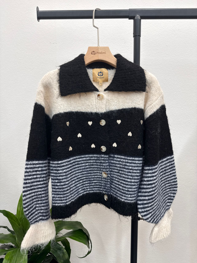 Cardigan mit Kragen und Knopfleiste