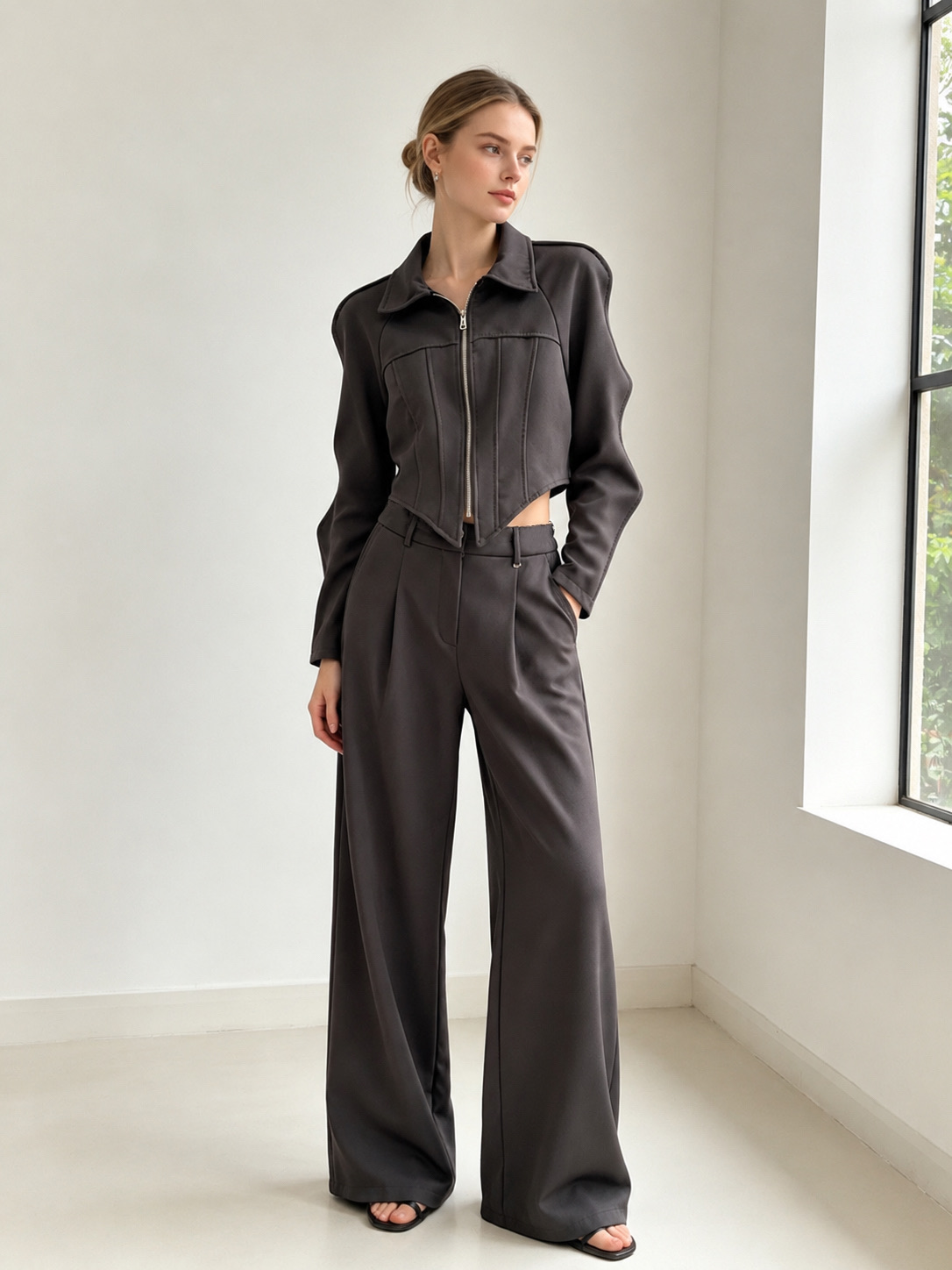 Zweiteiler: Kurze Jacke und Hose