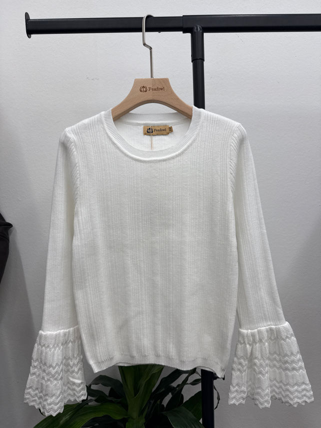 Gerippter Pullover mit Spitze