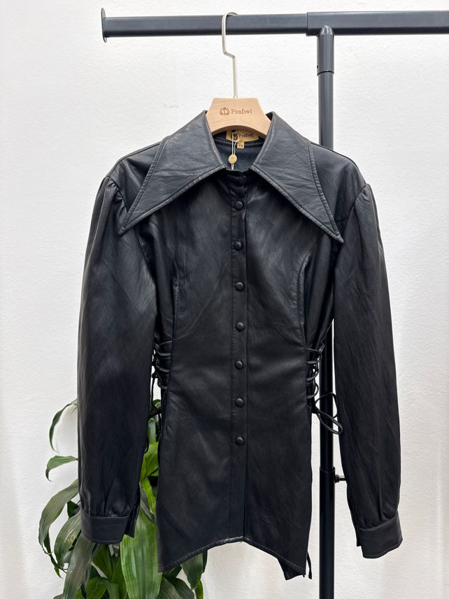 Taillierter Blazer mit Reverskragen