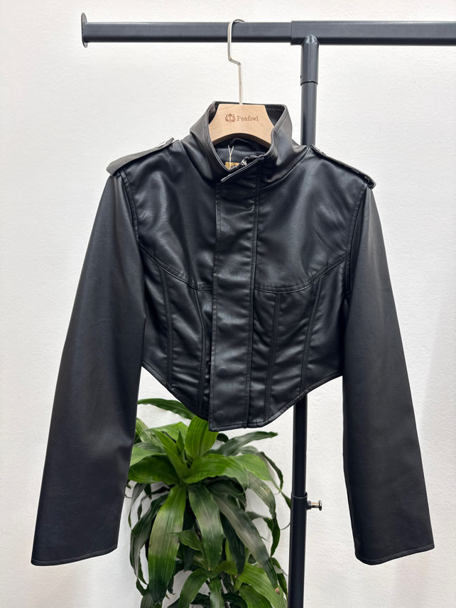 Taillierte Cropped-Jacke mit Stehkragen