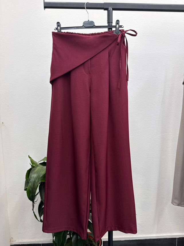Palazzo-Hose mit Taillengürtel