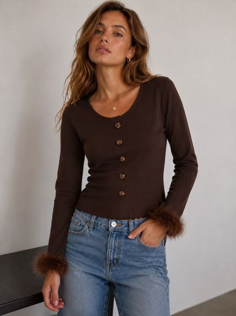 Figurnaher Cardigan mit Fransen