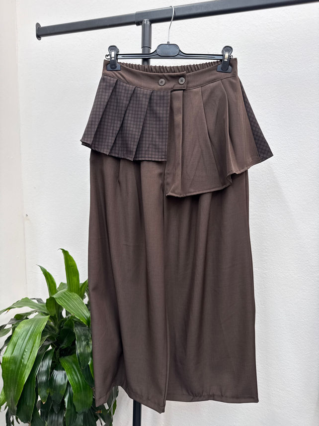 Weite Hose mit hoher Taille