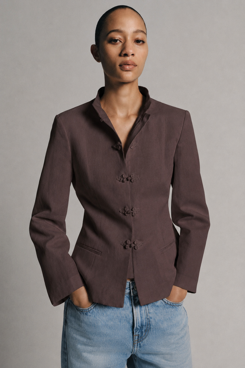 Taillierter Blazer mit Stehkragen