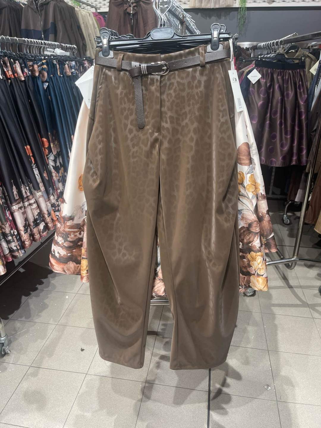 Gerade Hose mit Hoher Taille
