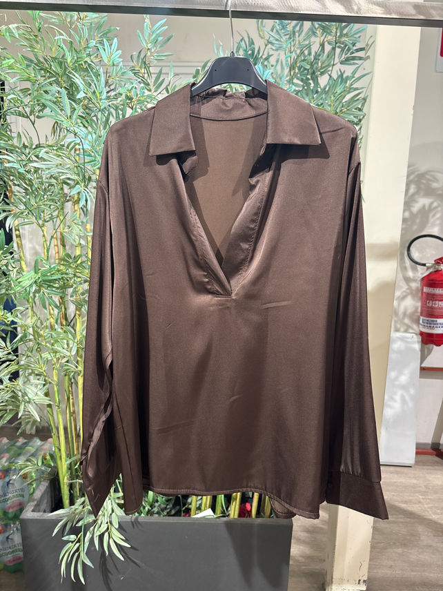 Bluse im Hemdblusen‑Stil mit V‑Ausschnitt