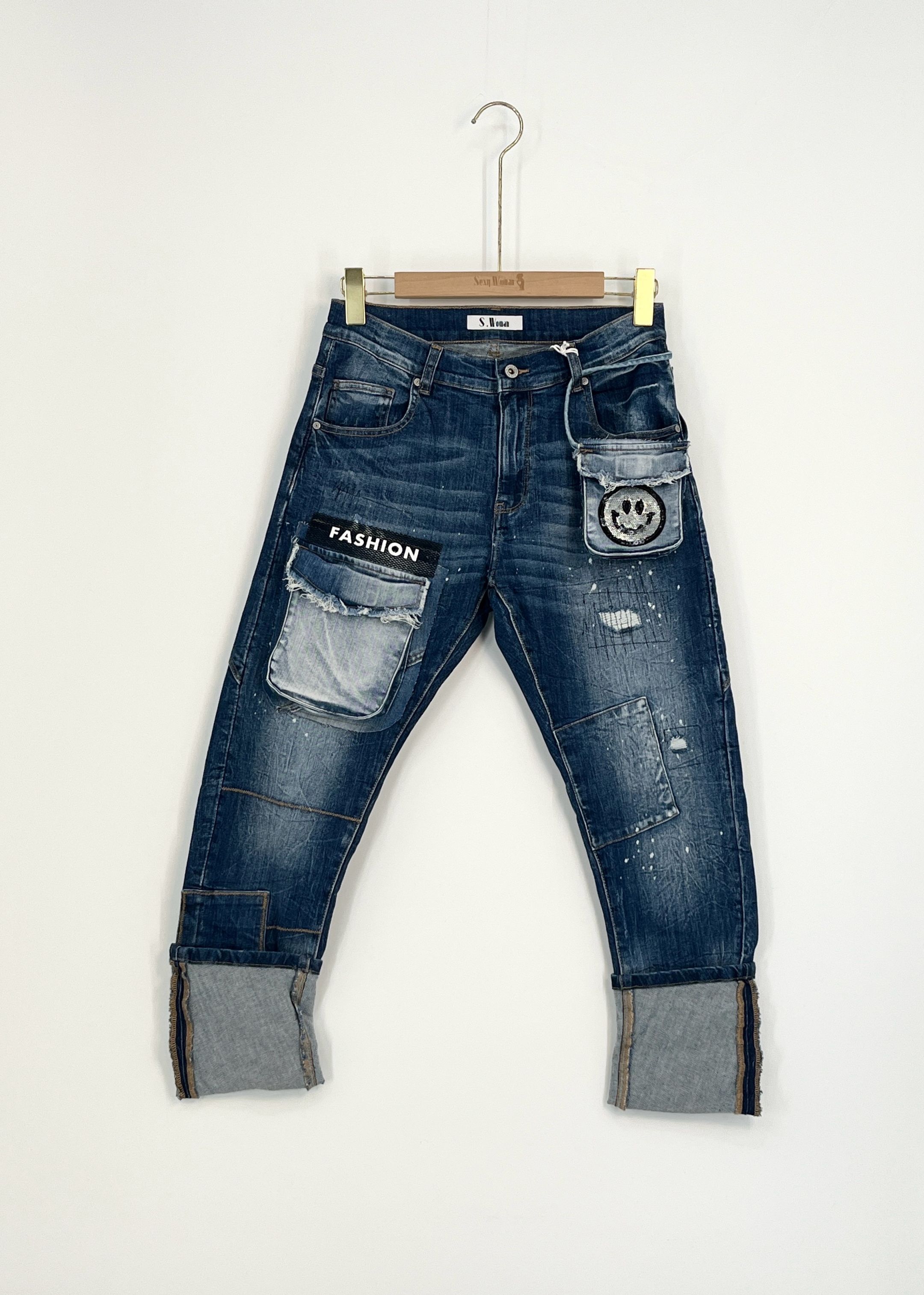 Gerade Hose mit Applikation
