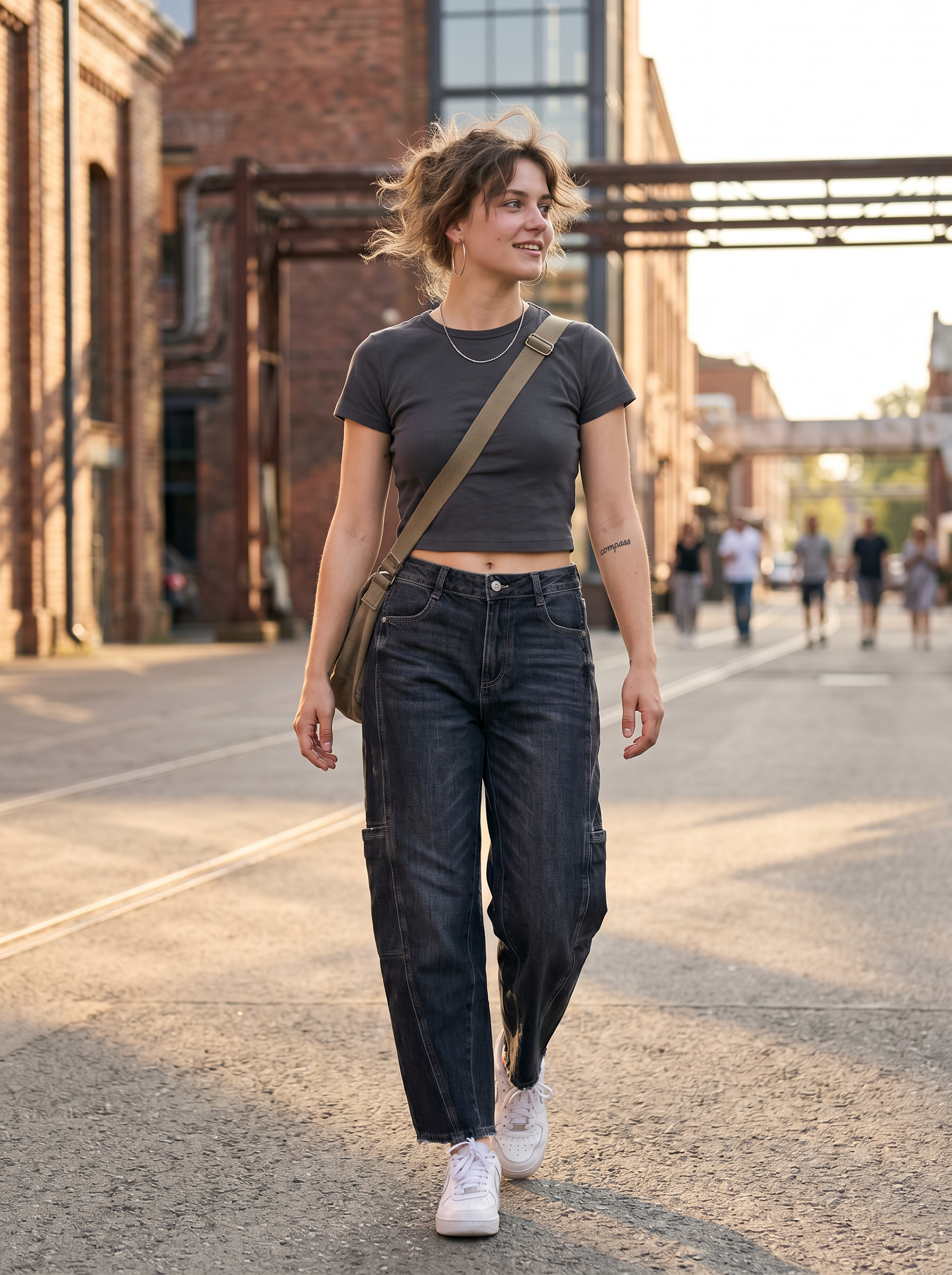 Cargo‑Hose mit hohem Bund