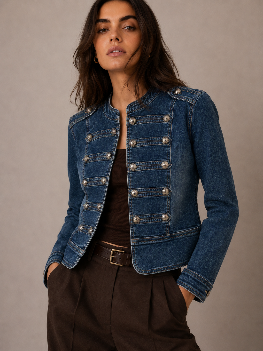 Schneiderjacke bis zur Hüfte